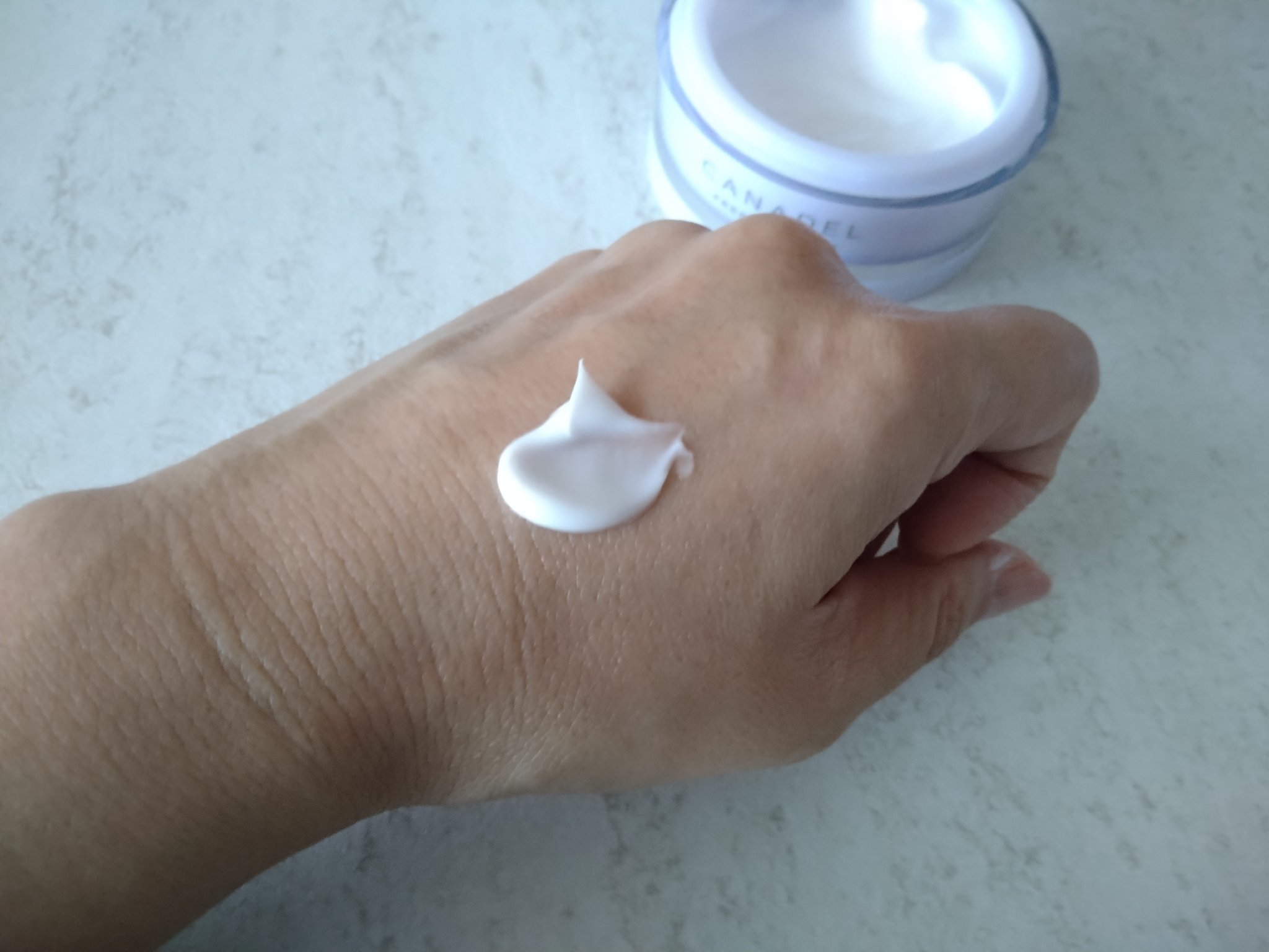 プレミアホワイト オールインワン/CANADEL/オールインワン化粧品を使ったクチコミ（3枚目）