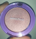 innisfreeシマーハイライター