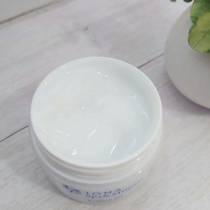 エッセンス ジェル/イオナ スパ&ミネラル/オールインワン化粧品を使ったクチコミ(2枚目)