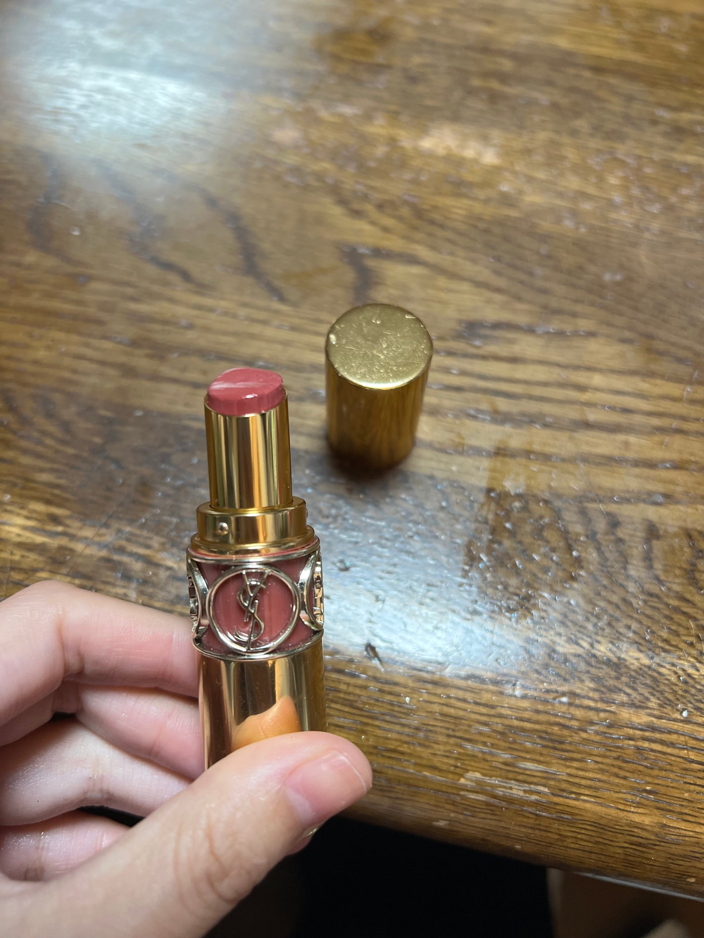 ルージュ ヴォリュプテ シャイン/YVES SAINT LAURENT BEAUTE/口紅を使ったクチコミ(1枚目)