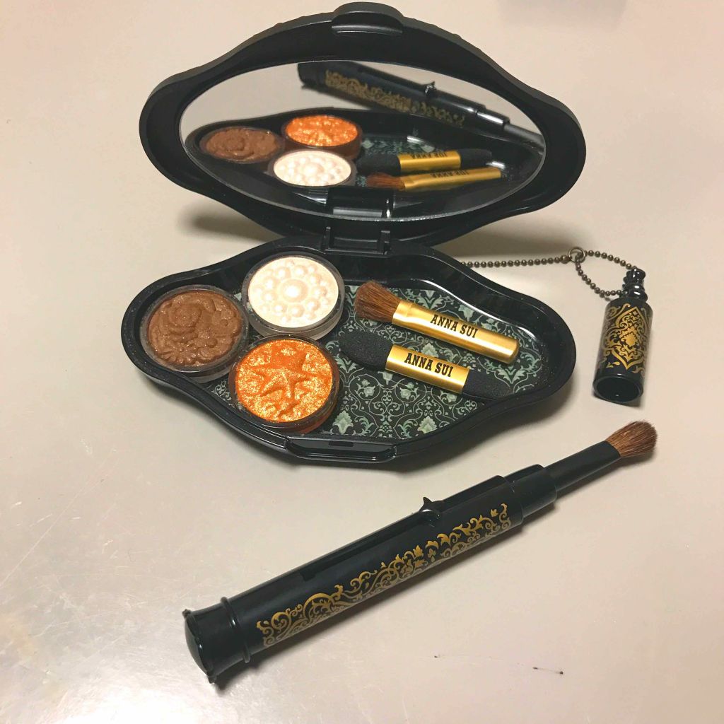 ANNA SUI パウダー ブラッシュのクチコミ「ANNA SUIのアイシャドウ
s801
p001

アイシャドウブラシ..」（2枚目）