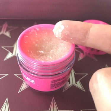 Velour Lip Scrub/Jeffree Star Cosmetics/リップスクラブを使ったクチコミ（2枚目）