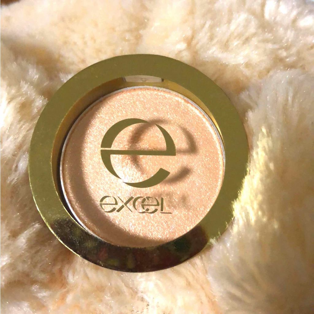 シャイニーシャドウ N/excel/単色アイシャドウを使ったクチコミ(1枚目)