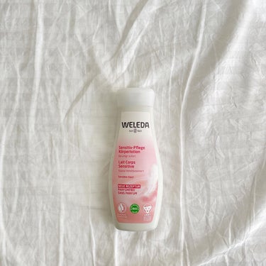 WELEDA アーモンド ボディミルクのクチコミ「.

WELEDA
#センシティブスキンボディミルク
⁡
⁡
少量でたっぷり伸びるボディミルク.....」（1枚目）