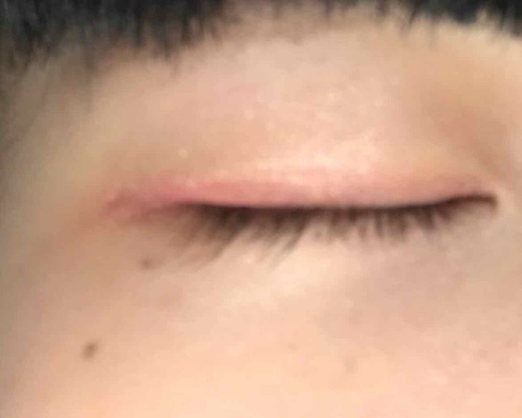 もちまろ on LIPS 「※2枚目と3枚目に目元の写真あります。この間紹介した、「キャン..」(2枚目)