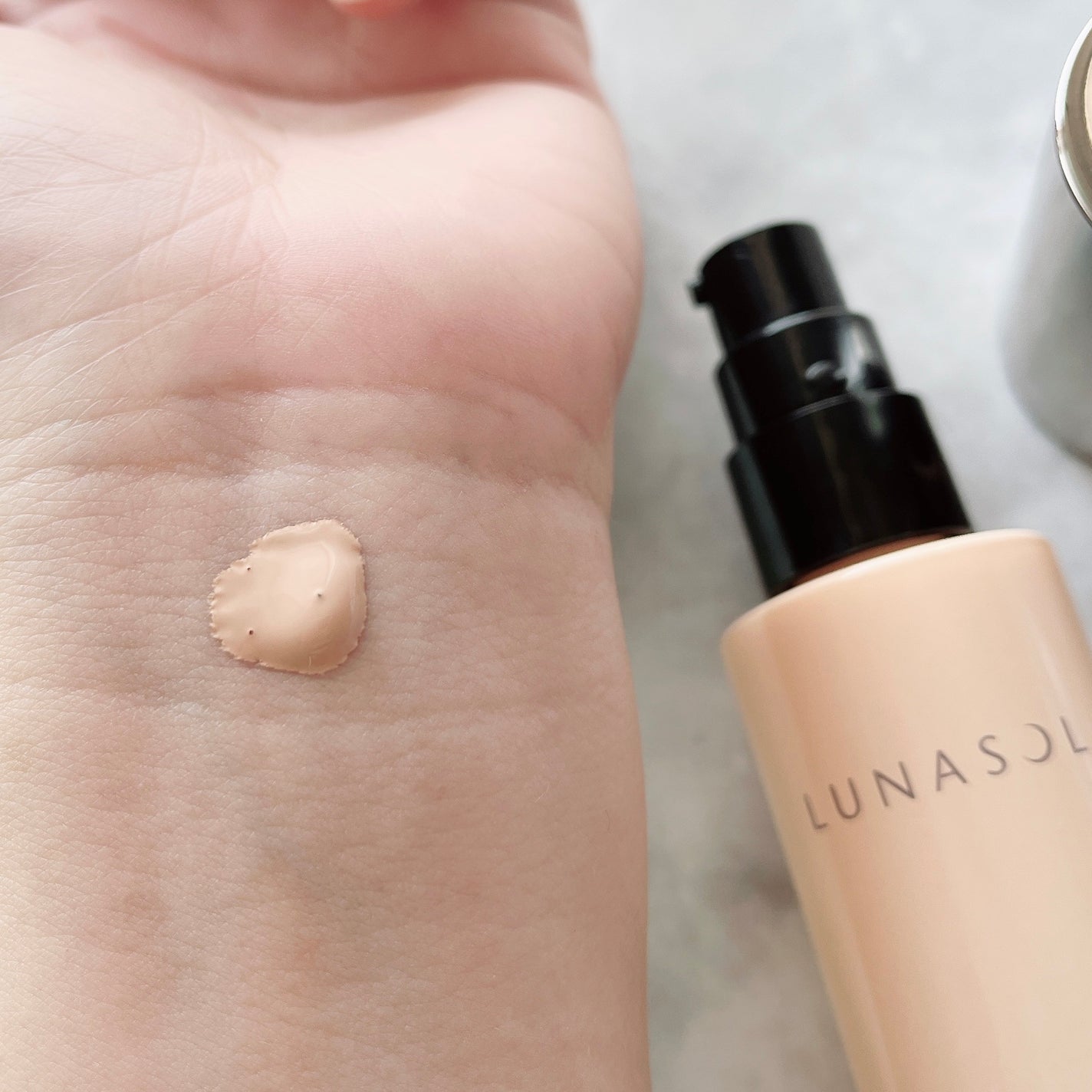 クラリティフロウリクイド/LUNASOL/リキッドファンデーションを使ったクチコミ(2枚目)