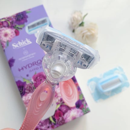 ハイドロシルク ホルダー (刃付き+替刃1コ) 限定デザイン(ニコライ バーグマン フラワーズ & デザイン)/ハイドロシルク/シェーバーを使ったクチコミ(3枚目)