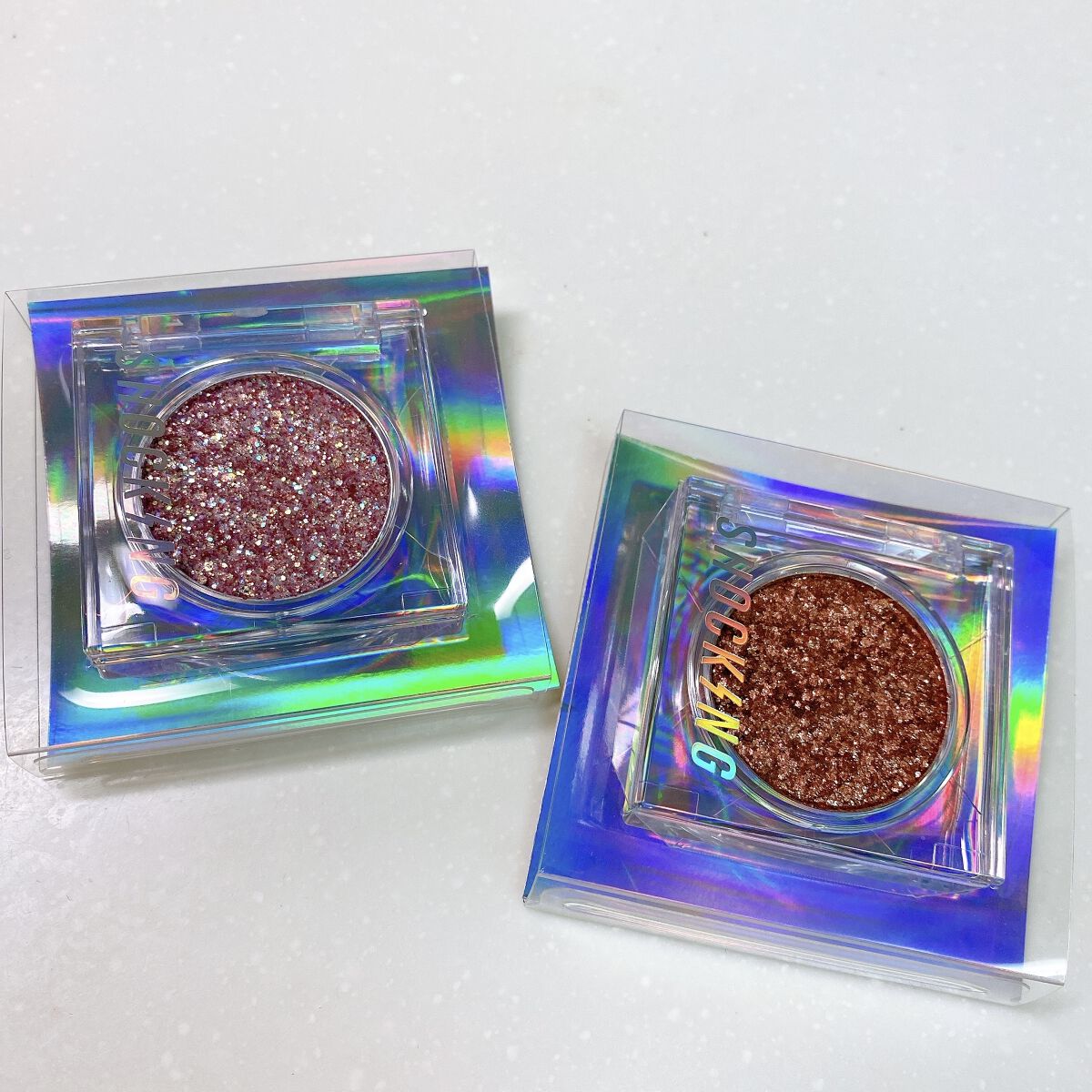 THE SHOCKING BEAM GLITTER/TONYMOLY/単色アイシャドウを使ったクチコミ（2枚目）