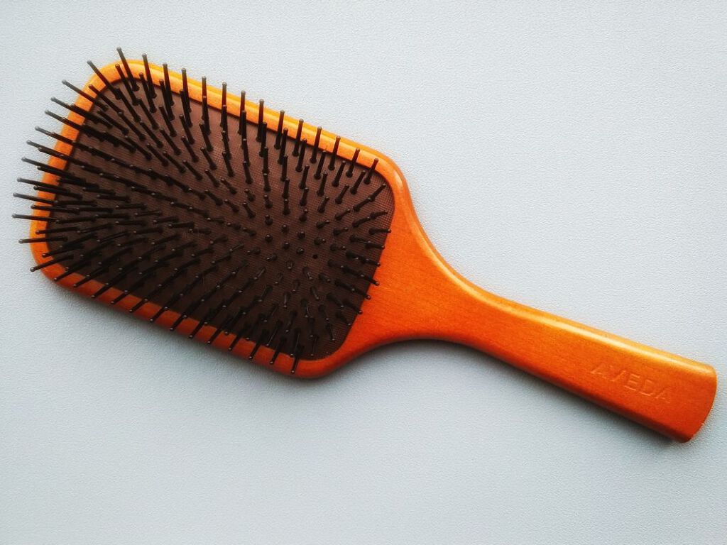 パドル ブラシ/AVEDA/ヘアブラシを使ったクチコミ（1枚目）