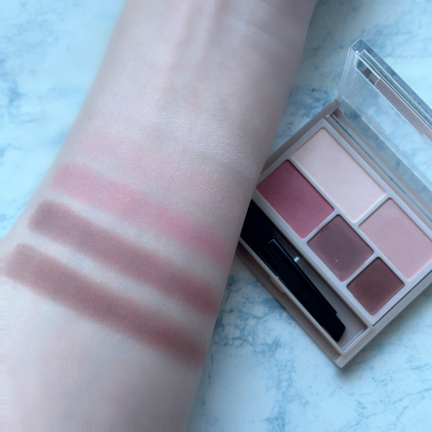 パーフェクトマルチアイズ/キャンメイク/アイシャドウパレットを使ったクチコミ(3枚目)