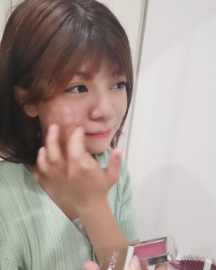 ゆい on LIPS 「今日はBRAYEのリップ&チークマルチユースコスメのご紹介です..」(4枚目)