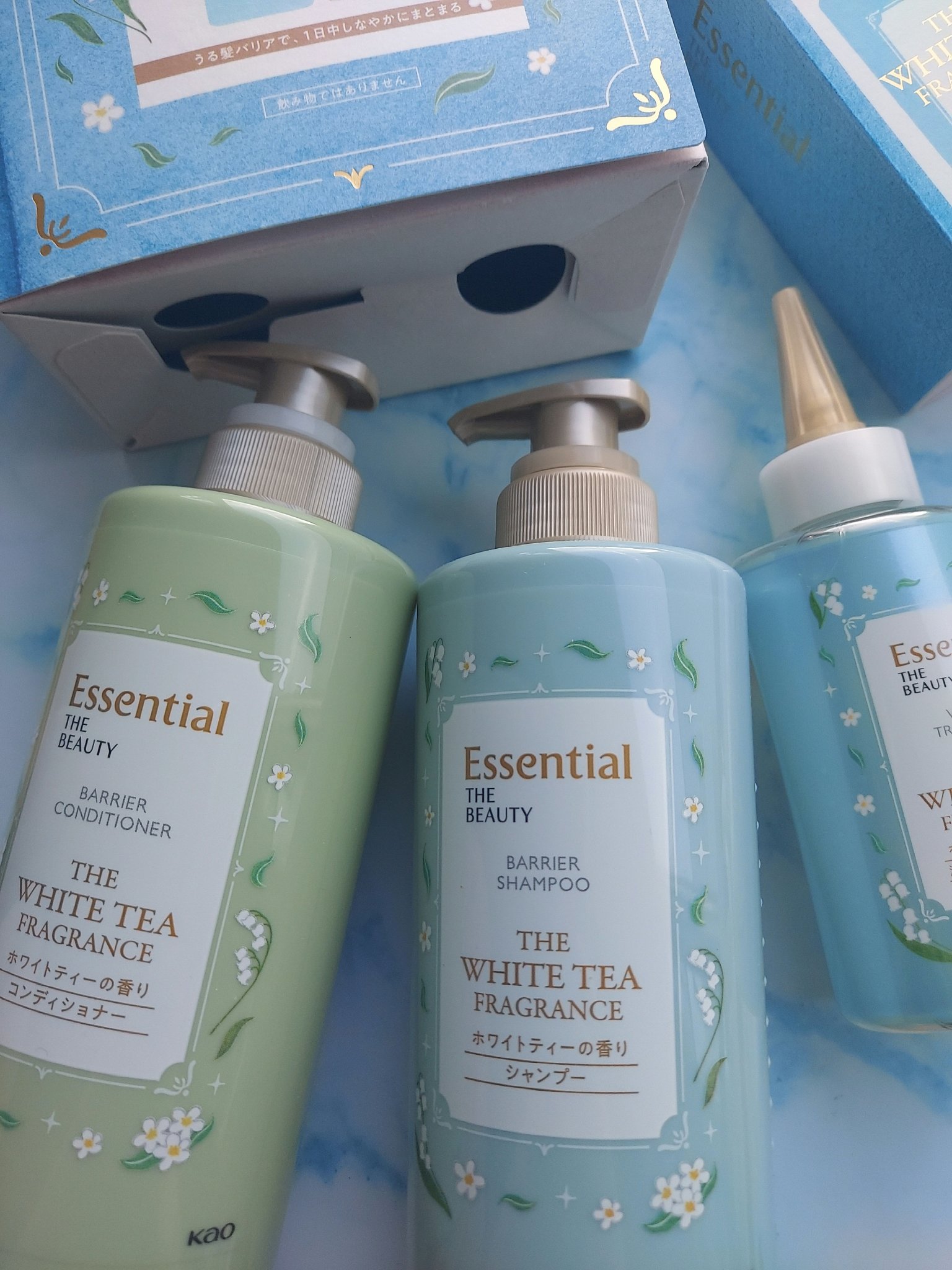 エッセンシャル ザビューティ 髪のキメ美容ウォータートリートメント ホワイトティーの香り/エッセンシャル/アウトバストリートメントを使ったクチコミ（3枚目）
