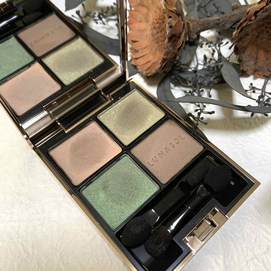 アイカラーレーション 10 Vintage Moss/LUNASOL/アイシャドウパレットを使ったクチコミ（1枚目）