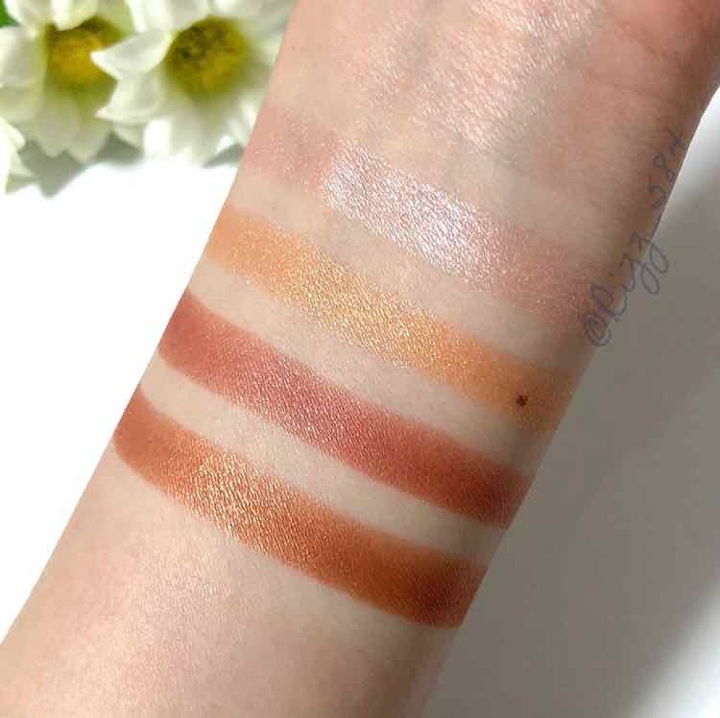 リアルクローズシャドウ/excel/アイシャドウパレットを使ったクチコミ(3枚目)