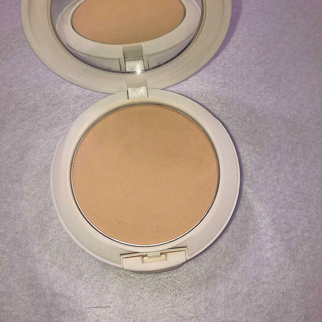 ライトフル C+ SPF 30 ファンデーション/M・A・C/パウダーファンデーションを使ったクチコミ(2枚目)