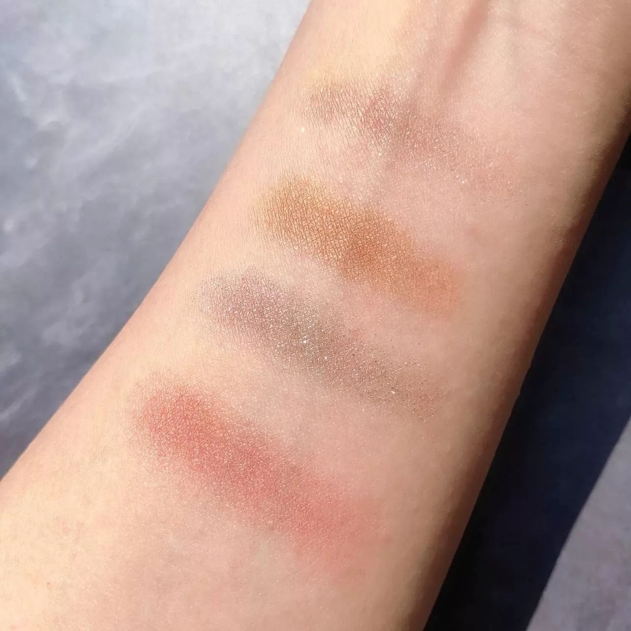 ミネラルクラッシィシャドー/エトヴォス/アイシャドウパレットを使ったクチコミ(4枚目)