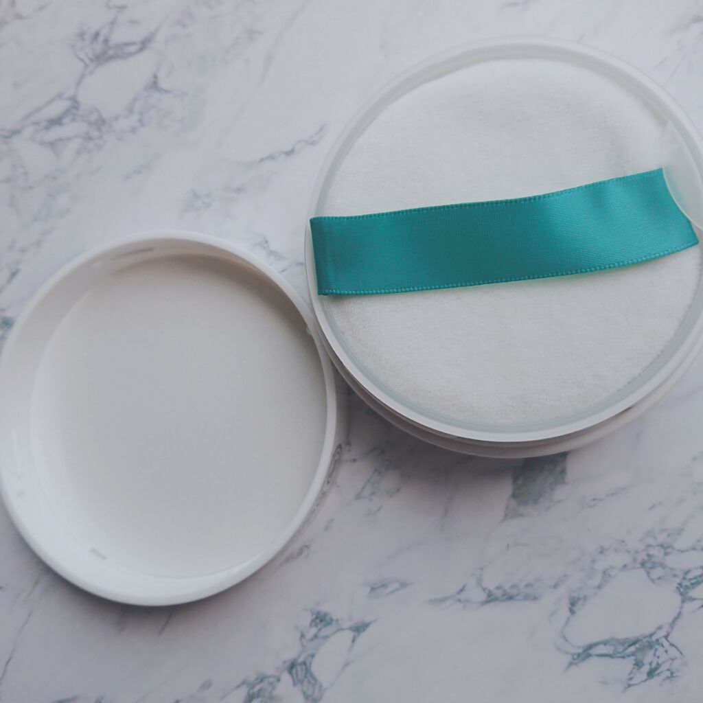 薬用さらさらデオドラントパウダー/デオナチュレ/デオドラント・制汗剤を使ったクチコミ(2枚目)