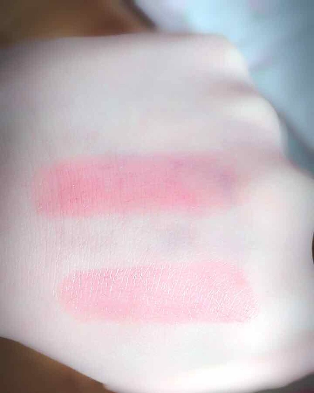 ラスティンググロスリップ/CEZANNE/口紅を使ったクチコミ（3枚目）