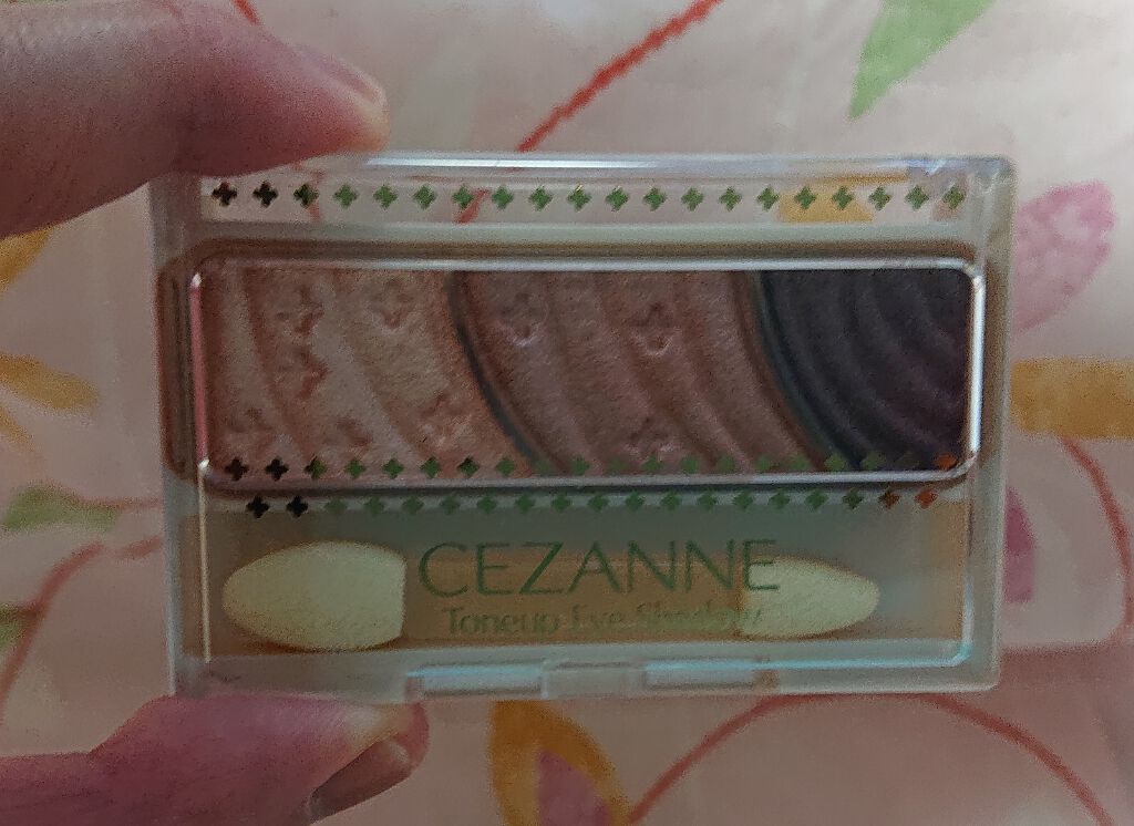トーンアップアイシャドウ/CEZANNE/アイシャドウパレットを使ったクチコミ（2枚目）