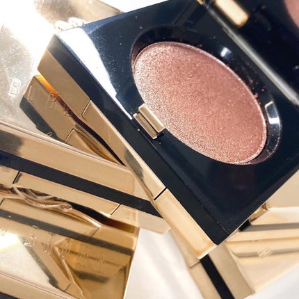 BOBBI BROWN リュクス アイシャドウ フォイルのクチコミ「瞼に箔
以前#小田切ヒロ さんがYouTubeに
あげていたBOBBIのリュクスのフォイル
.....」(2枚目)