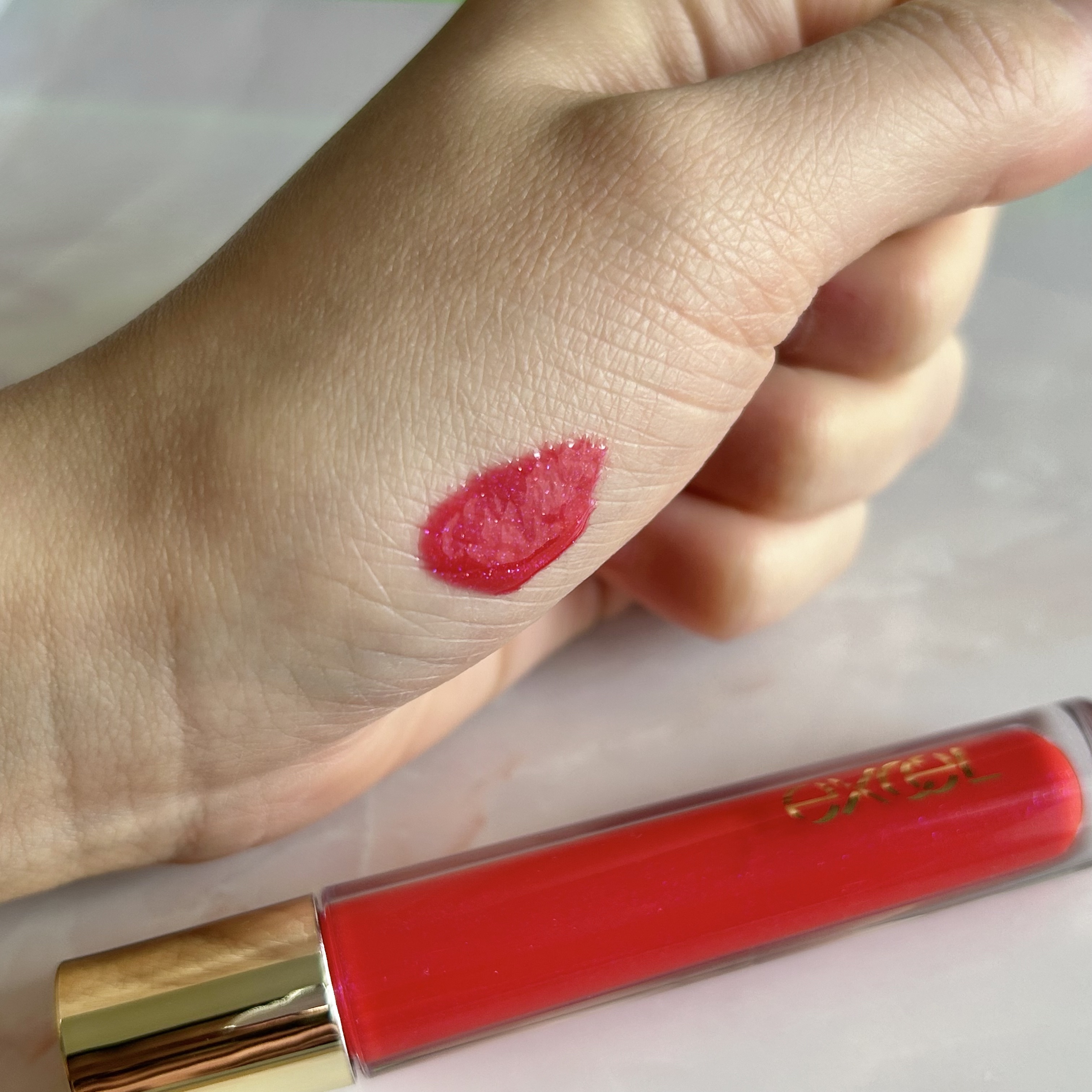 ニュアンスグロスオイル/excel/リップグロスを使ったクチコミ（3枚目）