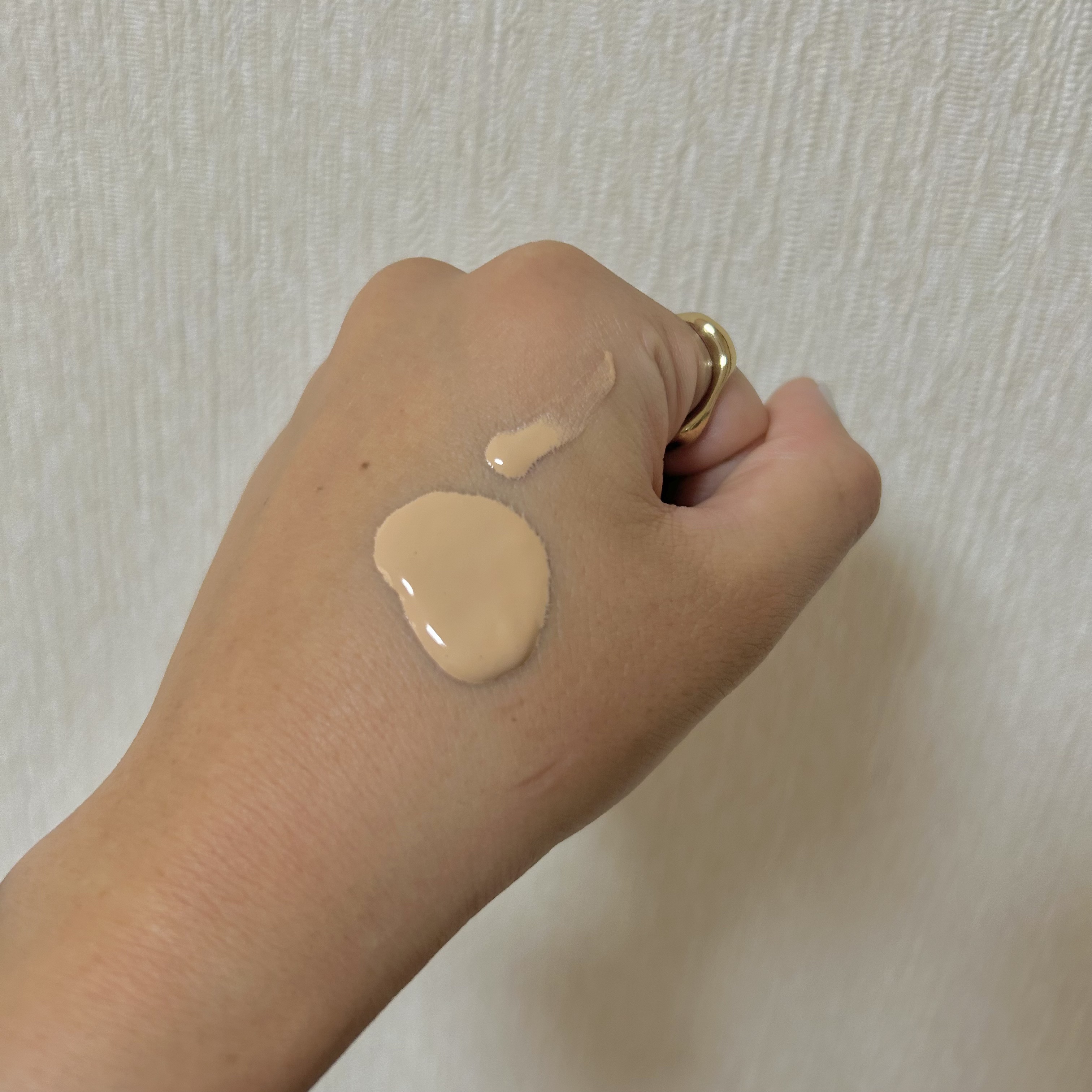 SPステイ ルミマット リキッド ファンデーション N30/MAYBELLINE NEW YORK/リキッドファンデーションを使ったクチコミ（3枚目）