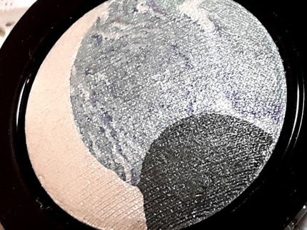 MAYBELLINE NEW YORK ハイパーコスモ トリオ シャドウのクチコミ「MAYBELLINE
ハイパーコスモトリオシャドウ
TQ-1【ヴァルゴターコイズ】
スウォッチ..」(2枚目)