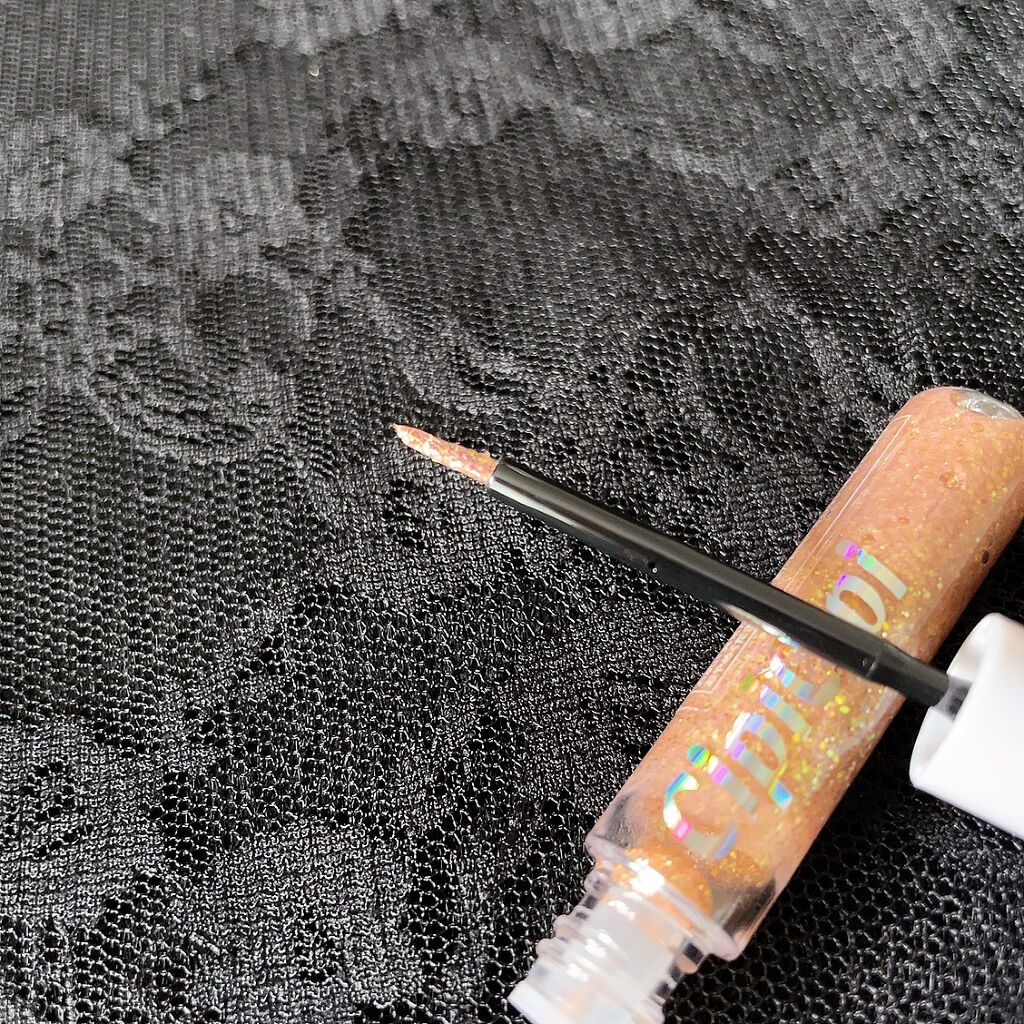 グリッターイルミネーションライナー/CipiCipi/リキッドアイライナーを使ったクチコミ（2枚目）