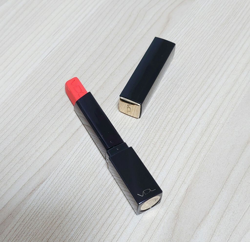 EXPERT COLOR LIP CUBE SILKY MOISTURE (エクスパート カラー リップ キューブ シルキー モイスチュア)/VDL/口紅を使ったクチコミ（1枚目）