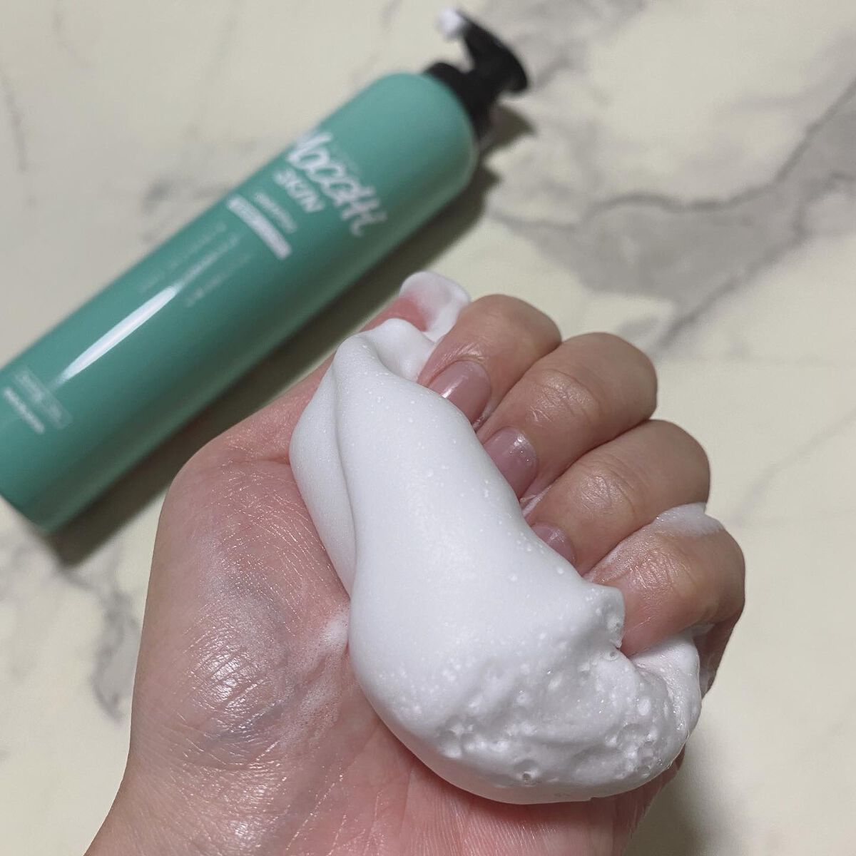 吸着スパークリングシャンプー /MoccHi SKIN/市販シャンプーを使ったクチコミ(4枚目)