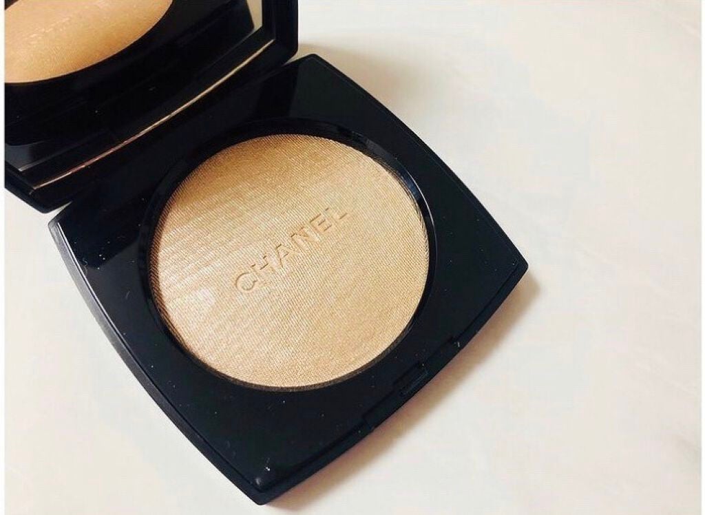 プードゥル ルミエール/CHANEL/パウダーハイライトを使ったクチコミ(2枚目)