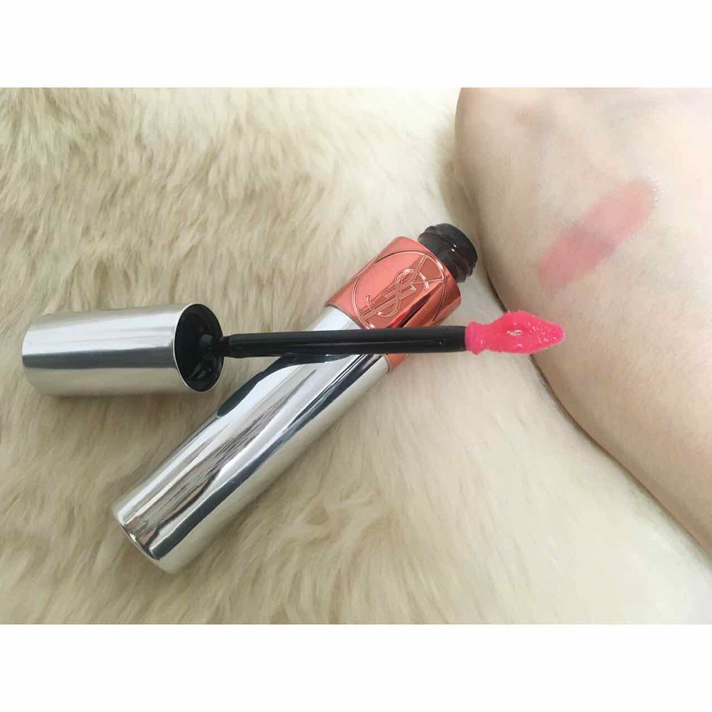 ヴォリュプテ ティントインオイル No.18 オレンジミーソフトリー/YVES SAINT LAURENT BEAUTE/リップグロスを使ったクチコミ（3枚目）