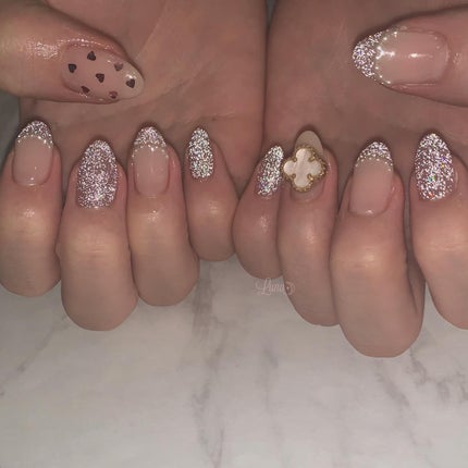 Iuna. Mizuki on LIPS 「.ラメはフラッシュです🎀💗#nail#nailstagram#..」(2枚目)