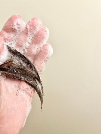 カームナイトリペアシャンプー/トリートメント/YOLU/市販シャンプーを使ったクチコミ(4枚目)