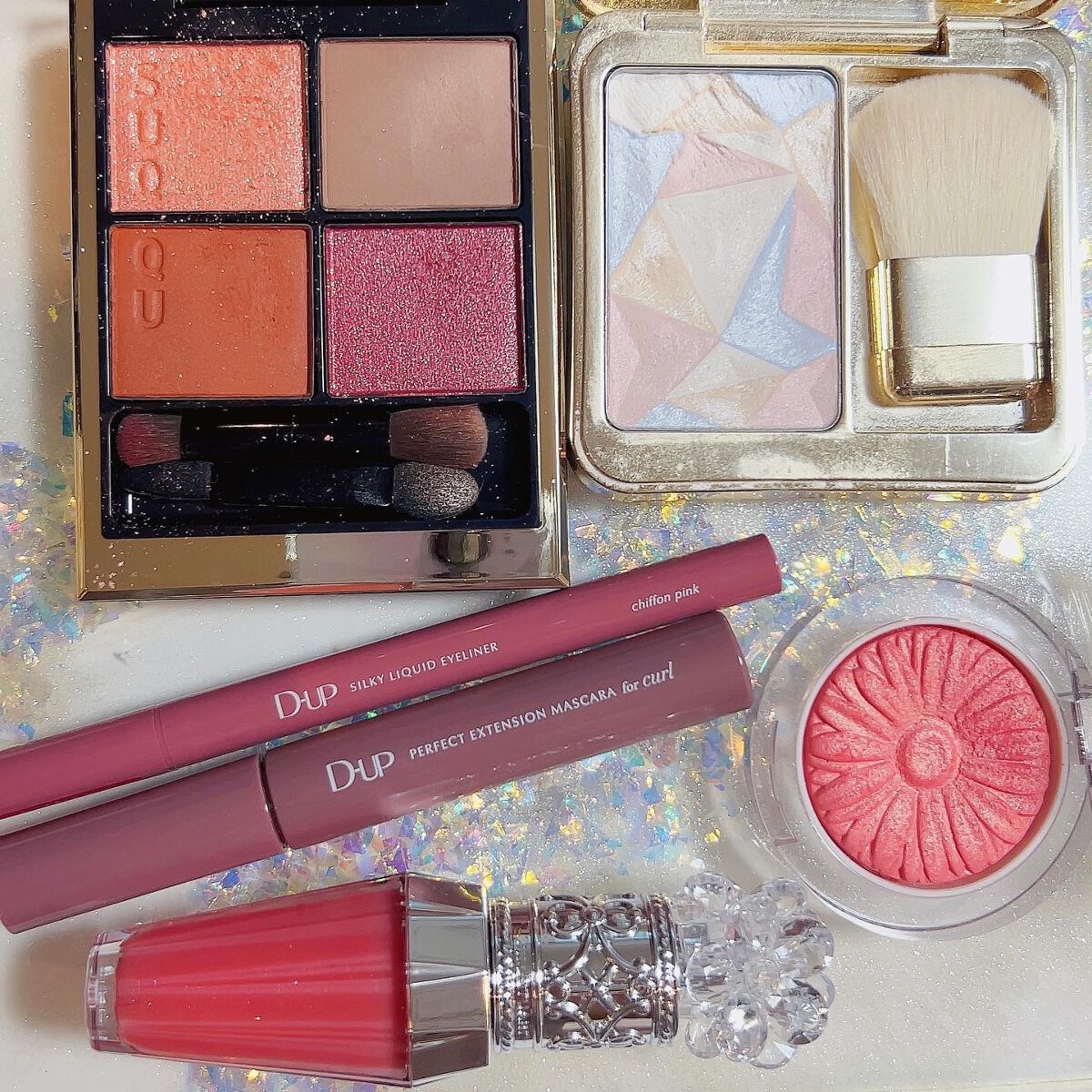 Joe on LIPS 「急に暖かくなって春の陽気🌸なのでメイクも春っぽく明るく。爛漫染..」(1枚目)