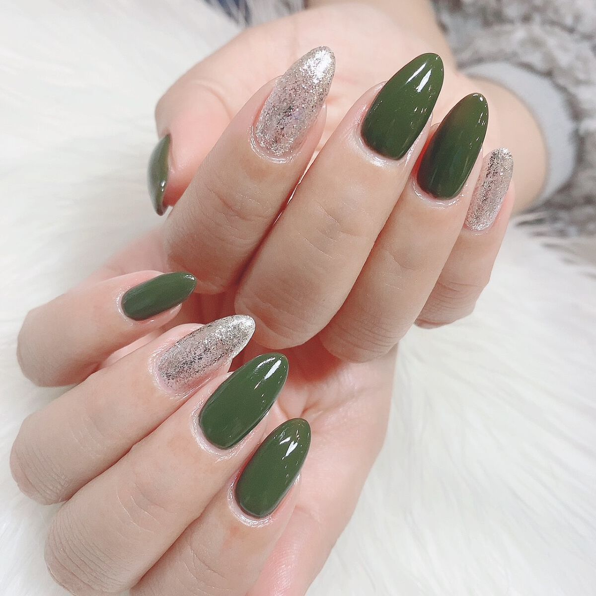 #春ネイル,#グリーンネイル,#シンプルネイルのネイルデザイン