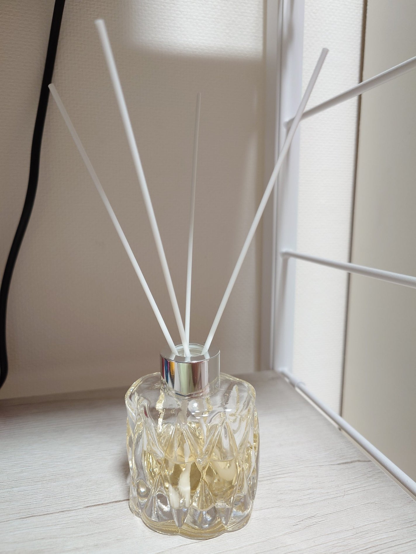 ちあこ on LIPS 「使用期限が切れて使わなくなった香水をルームフレグランスにしてみ..」(1枚目)