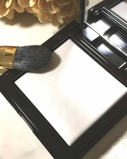 シークレット ブラーリング パウダー フォー アンダー アイズ/ローラ メルシエ/プレストパウダーを使ったクチコミ(2枚目)