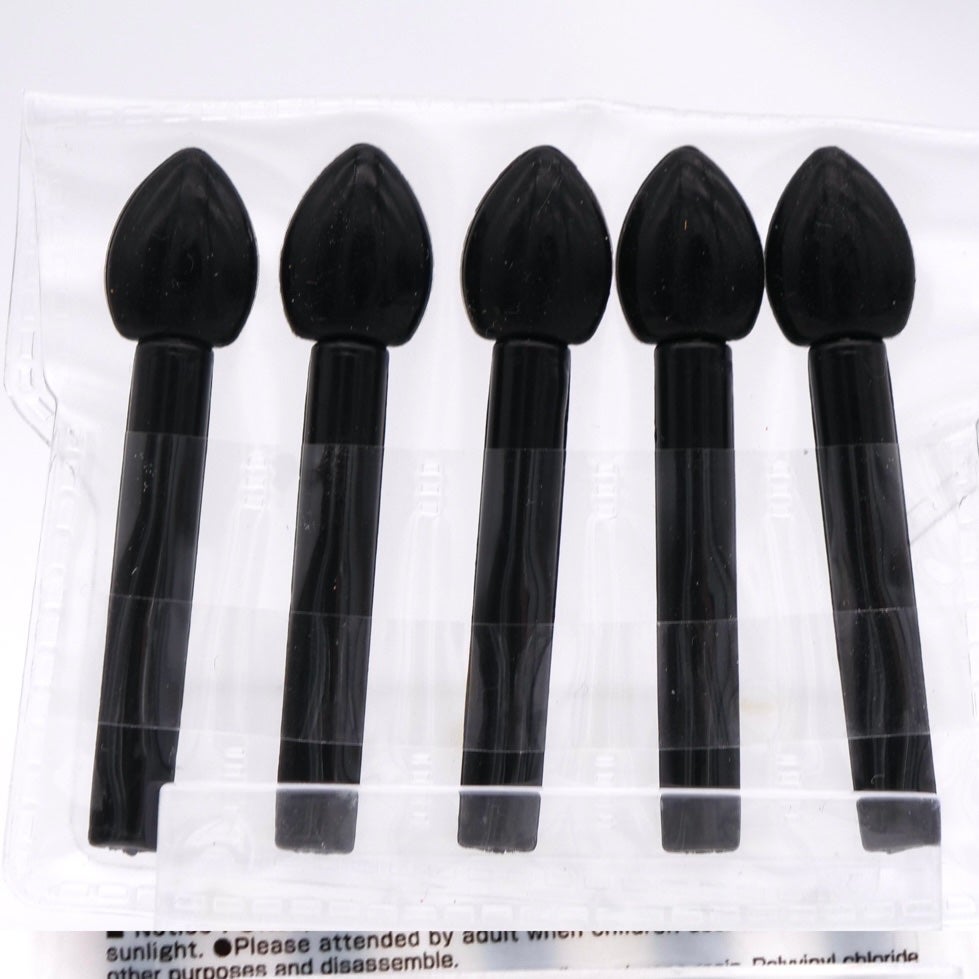 1回塗りでムラなく輝発色シリコーンチップ5本入ケース付/キャンドゥ/その他化粧小物を使ったクチコミ(5枚目)