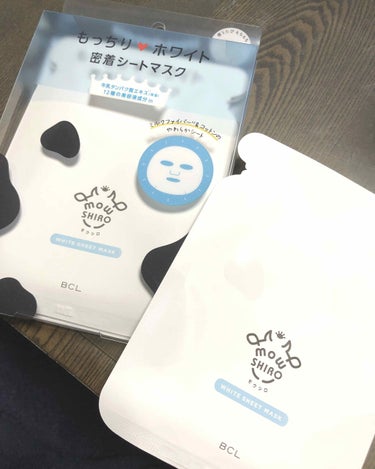 🐄モウシロ　ホワイトシートマスク🥛

4枚入り880円税込

顔に貼るときに滴るくらいには液がひたひたです🥛もっちりぴったり貼りやすい( *´艸｀)

ほんのりミルクフローラルの香りとありますが、そんな