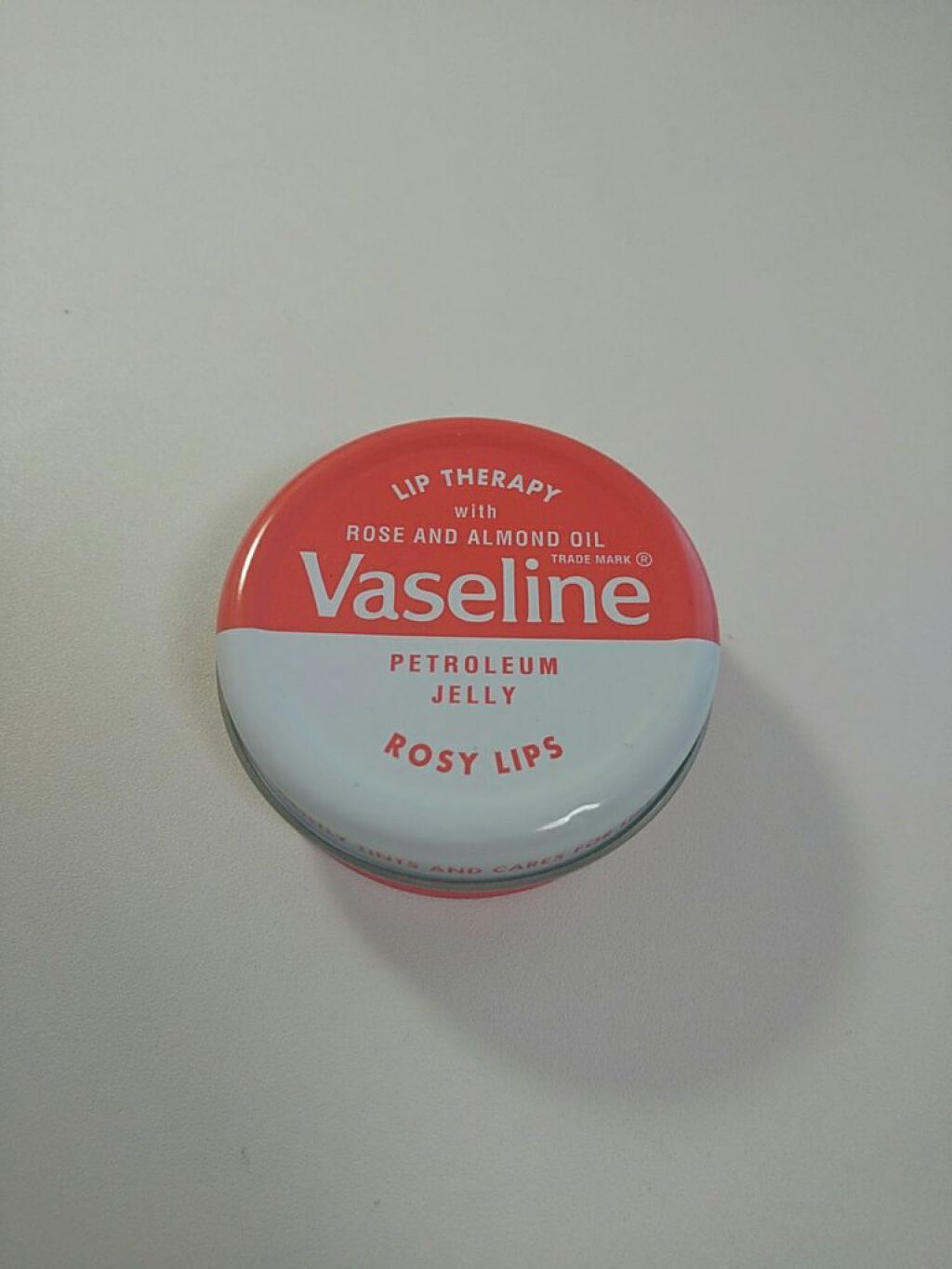ヴァセリン リップ モイストシャイン オリジナル/ヴァセリン/リップバームを使ったクチコミ(1枚目)