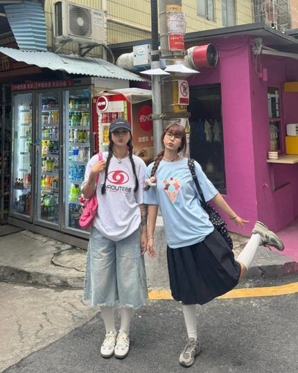 ひとみ on LIPS 「即座に応じる友情はとても楽しいです#コーデ#韓国コーデ#韓国雑..」(1枚目)