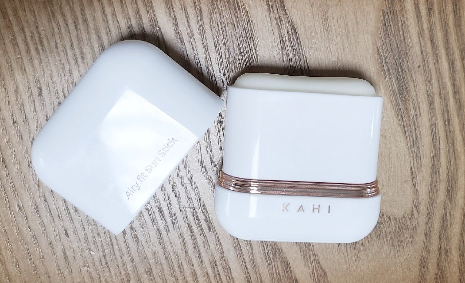 エアリーフィットサンスティック/KAHI/日焼け止めスティックを使ったクチコミ(2枚目)