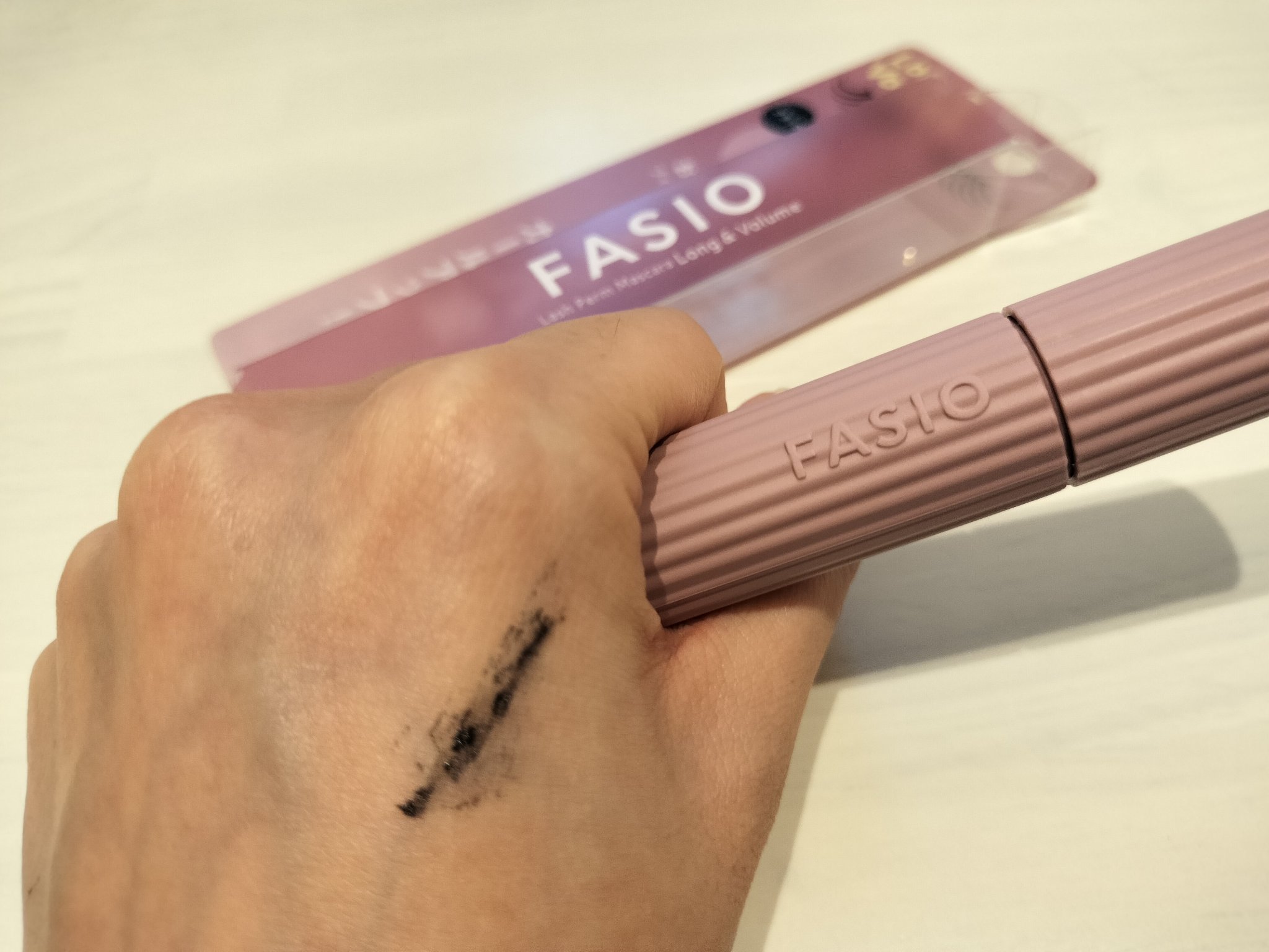 まつパ級 フィルム マスカラ (ロング&ボリューム)/FASIO/マスカラを使ったクチコミ（3枚目）