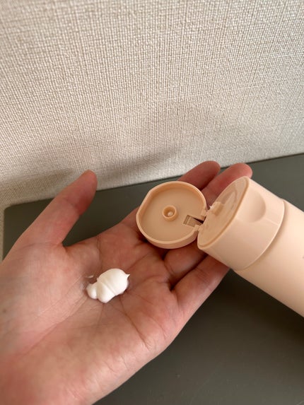 柳屋 あんず油 髪と手肌のしっとりミルク/柳屋あんず油/ヘアミルクを使ったクチコミ(2枚目)