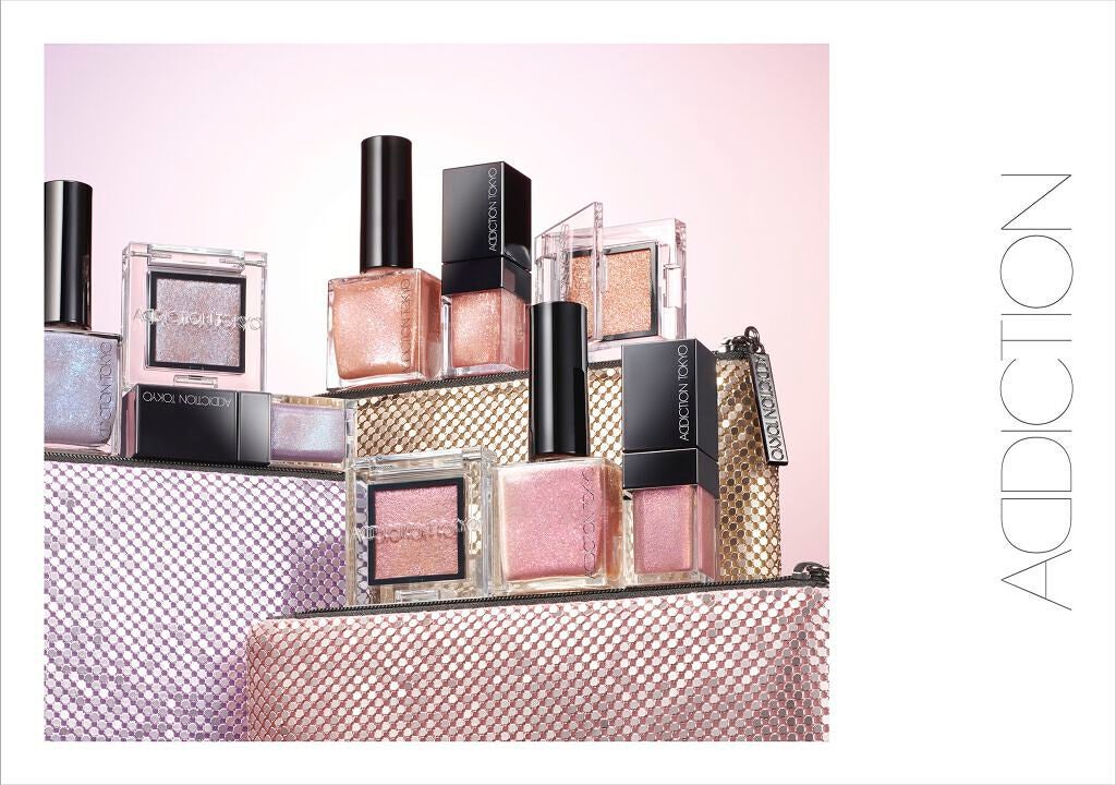 こち on LIPS 「ADDICTIONクリスマスコフレ🎄GleamyPond🧡💛私..」(2枚目)