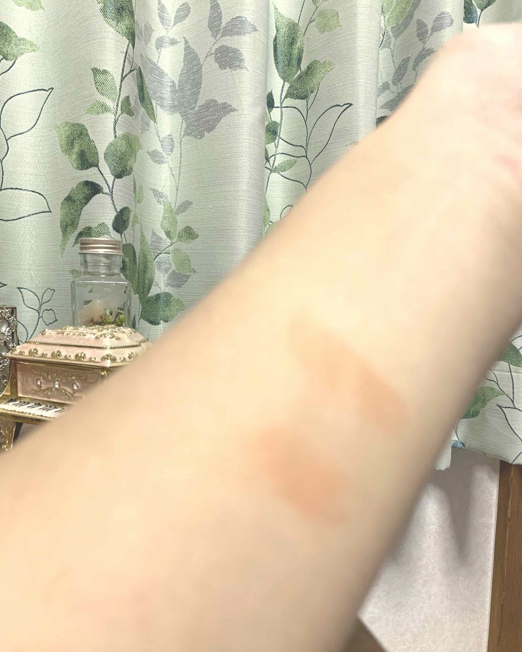 カラフルタトゥーティント/ETUDE/口紅を使ったクチコミ(4枚目)