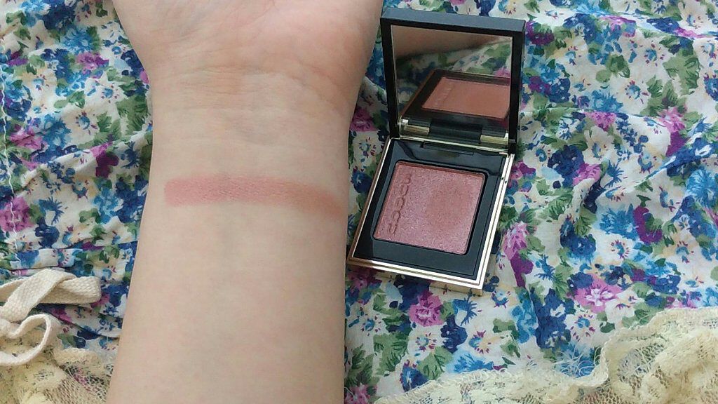 トーン タッチ アイズ/SUQQU/単色アイシャドウを使ったクチコミ（2枚目）