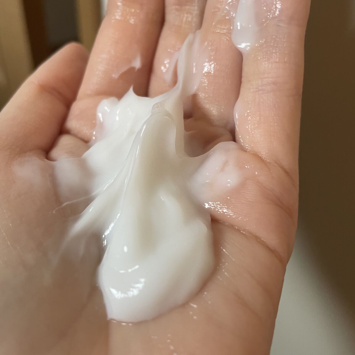 ザビューティ うるツヤチャージヘアパック/エッセンシャル/ヘアマスク・ヘアパックを使ったクチコミ（3枚目）