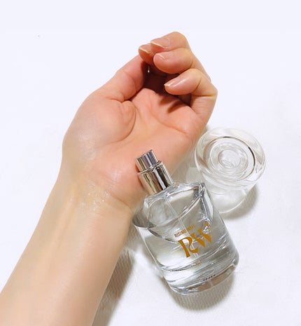 ライジングウェーブ フランク オーデコロンのクチコミ「ライジングウェーブ
フランク オーデコロン
エアリーベルガモットの香り使用させていただきました.....」(2枚目)